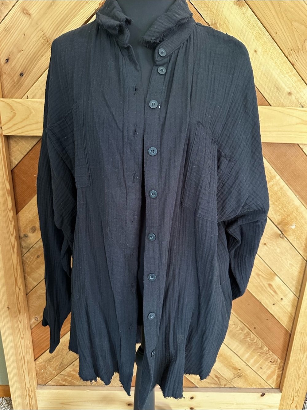 Zenana Outfitters Black Button-Front Lightweight (Gauze) Shirt Jacket